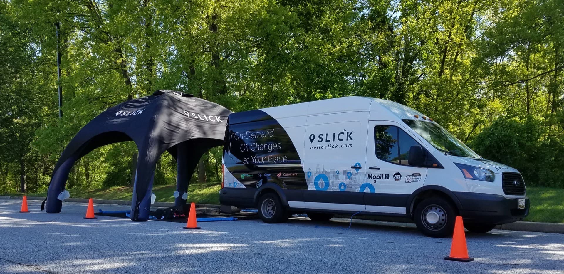 Slick service van set up on-site at a fleet yard